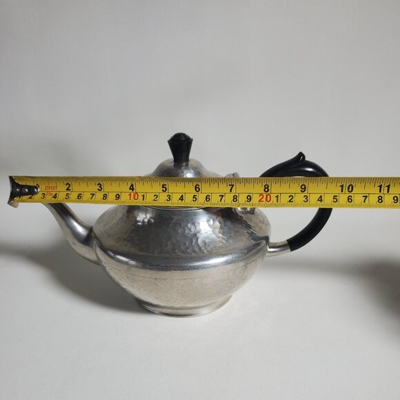 Vintage R.M. English Pewter Teapot – Hammered Design - Picture 9 of 9